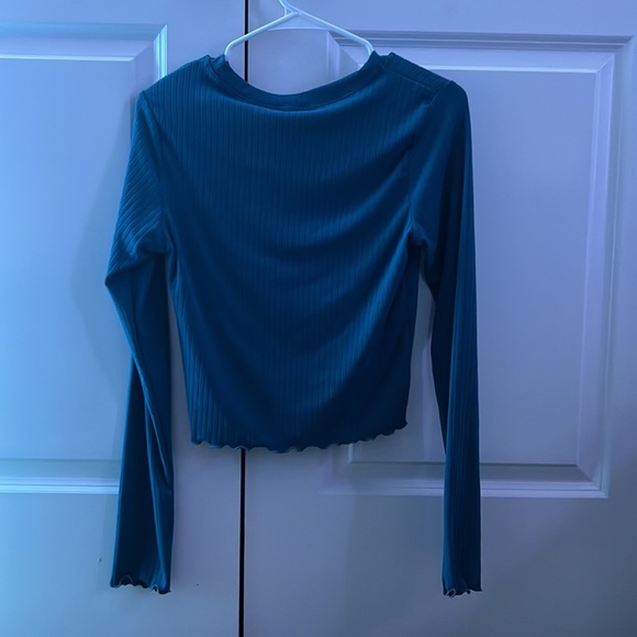 Ribbed Longsleeve Top - Picture 7 of 9